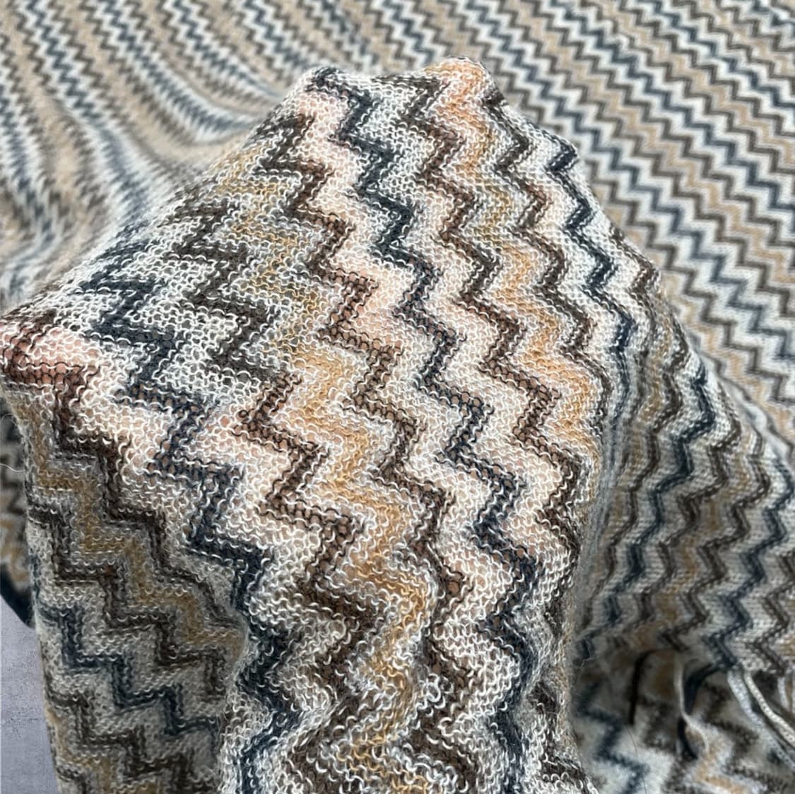 미쏘니 Missoni 지그재그 패턴 울혼방 머플러 상품이미지5