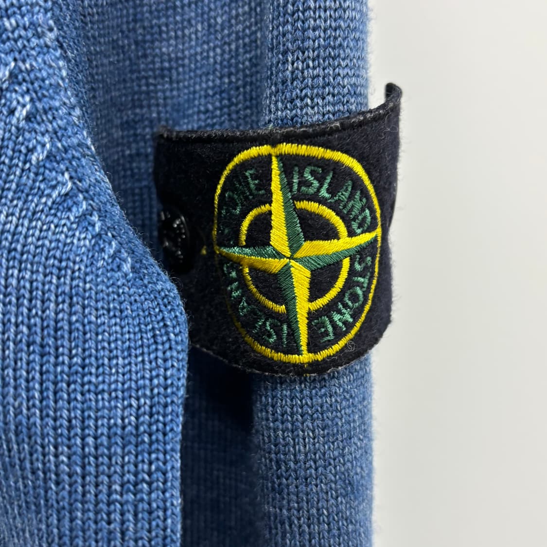 [L]스톤아일랜드 와펜패치 니트 가디건 상품이미지2