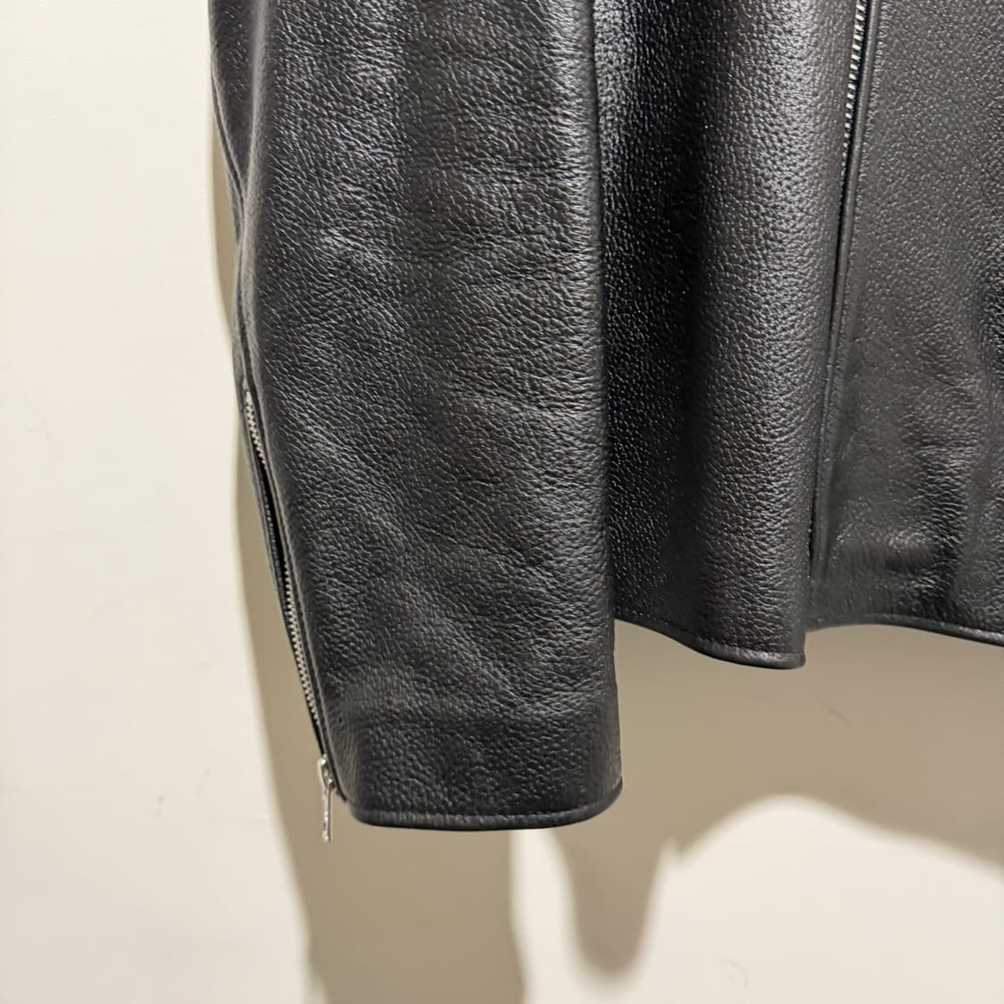 비바스튜디오 가죽자켓 상품이미지3