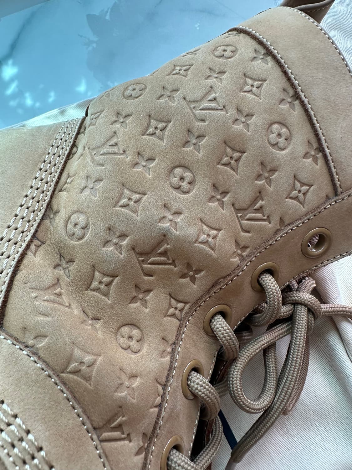 루이비통 모노그램 레인저 누벅 부츠 상품이미지2