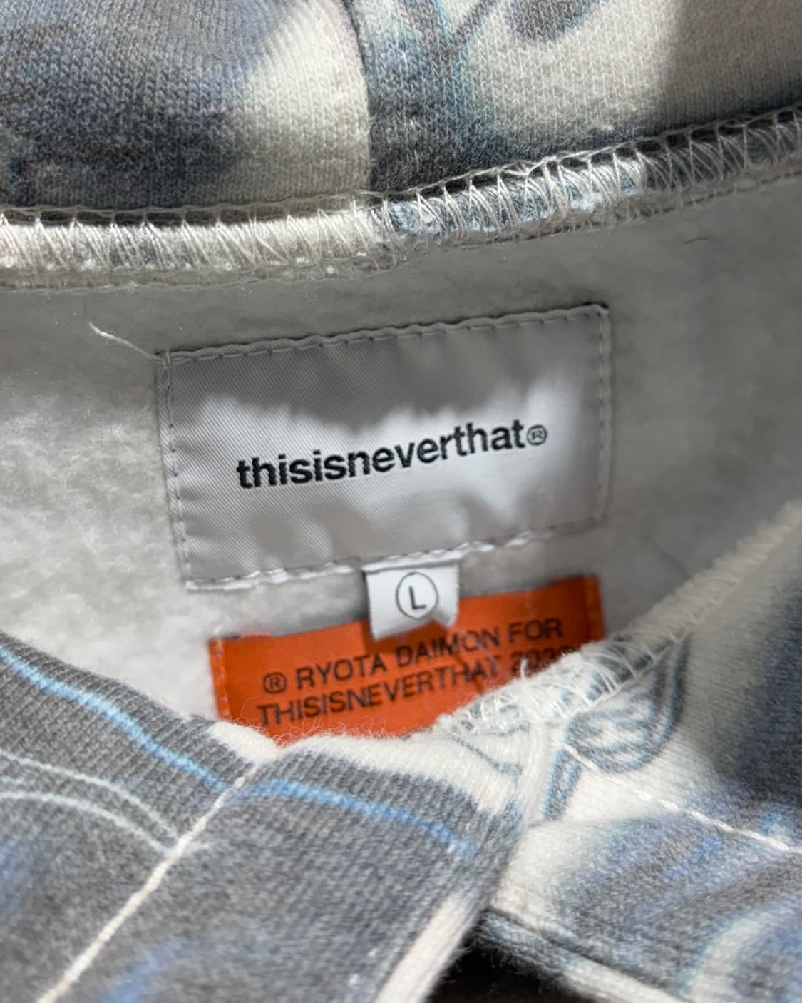 L 디스이즈네버댓 시티 그래픽 후드티 상품이미지5