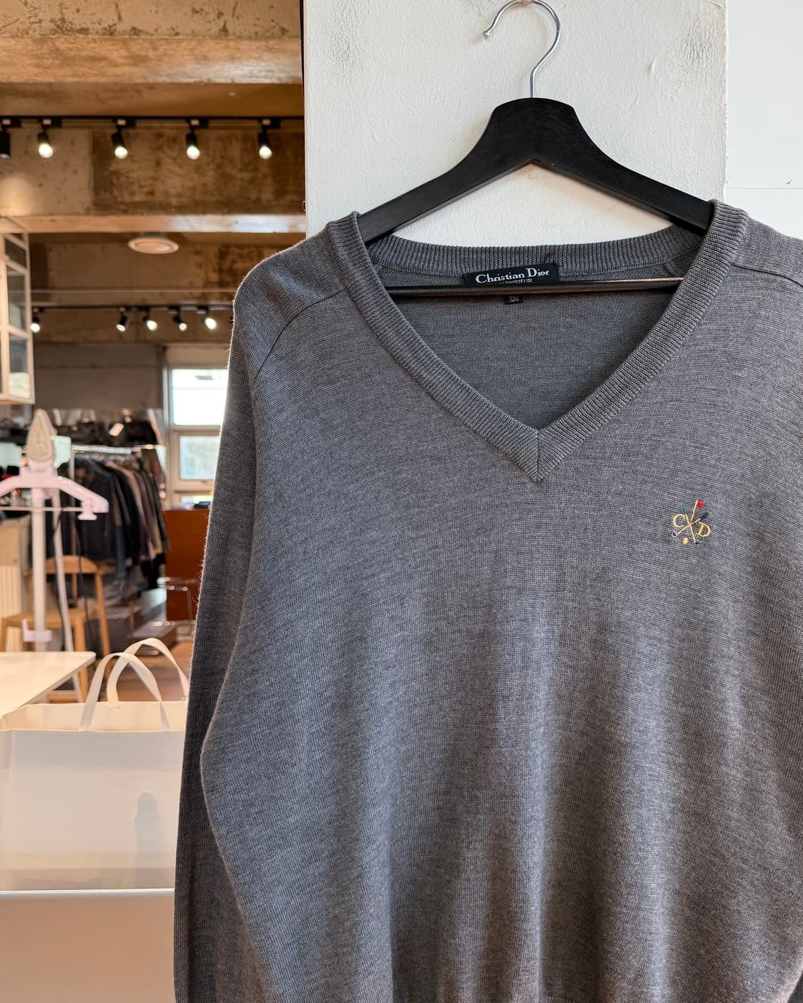 크리스찬 디올 몬슈어 그레이 로고자수 브이넥 니트  상품이미지4