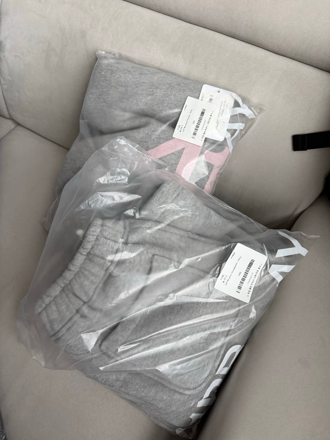 사일프레이 41P 회색 후드티 + 트레이닝 바지 세트 상품이미지2