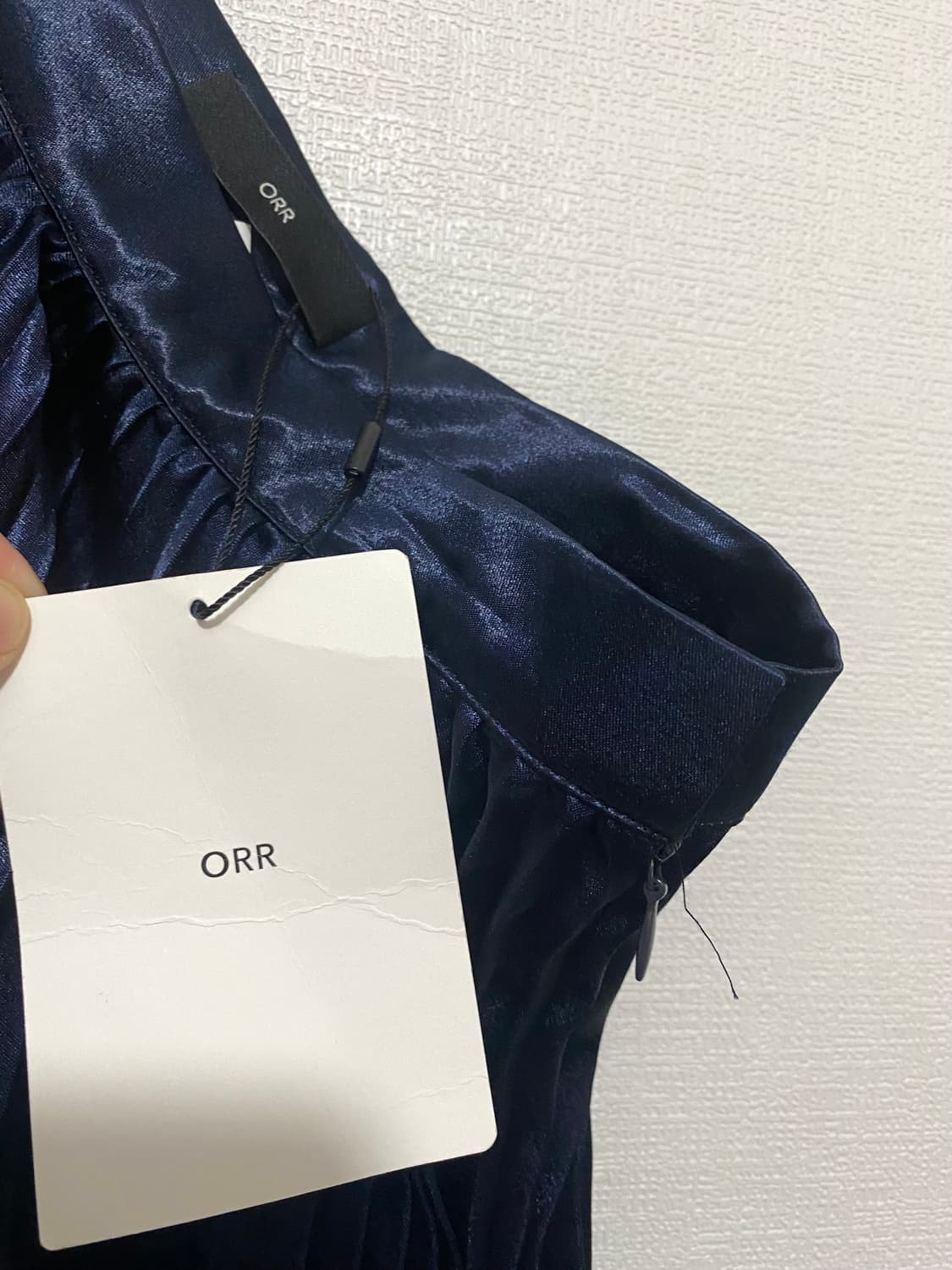 오르 네이비 플리츠 새틴 스커트  상품이미지5