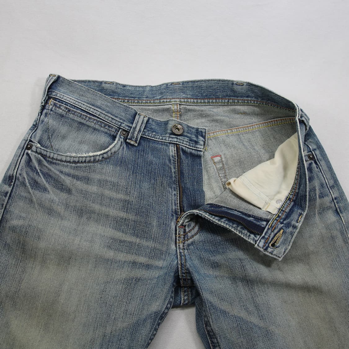 (착용컷) Wrangler 데님 팬츠 (남성용 33.5-34) 상품이미지5