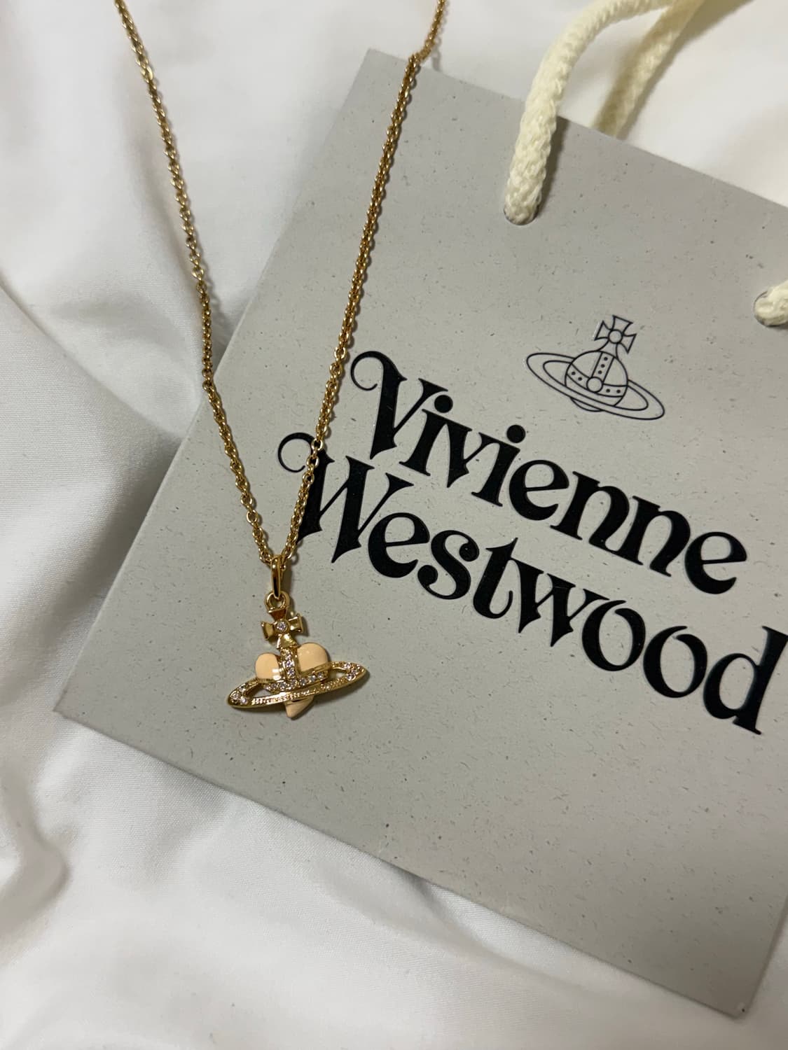 비비안웨스트우드 디아망떼 목걸이 크림컬러 무료배송 상품이미지4
