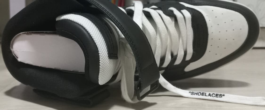 sss급 오프화이트 아웃 오브 오피스 미드 탑 블랙 화이트 상품이미지3