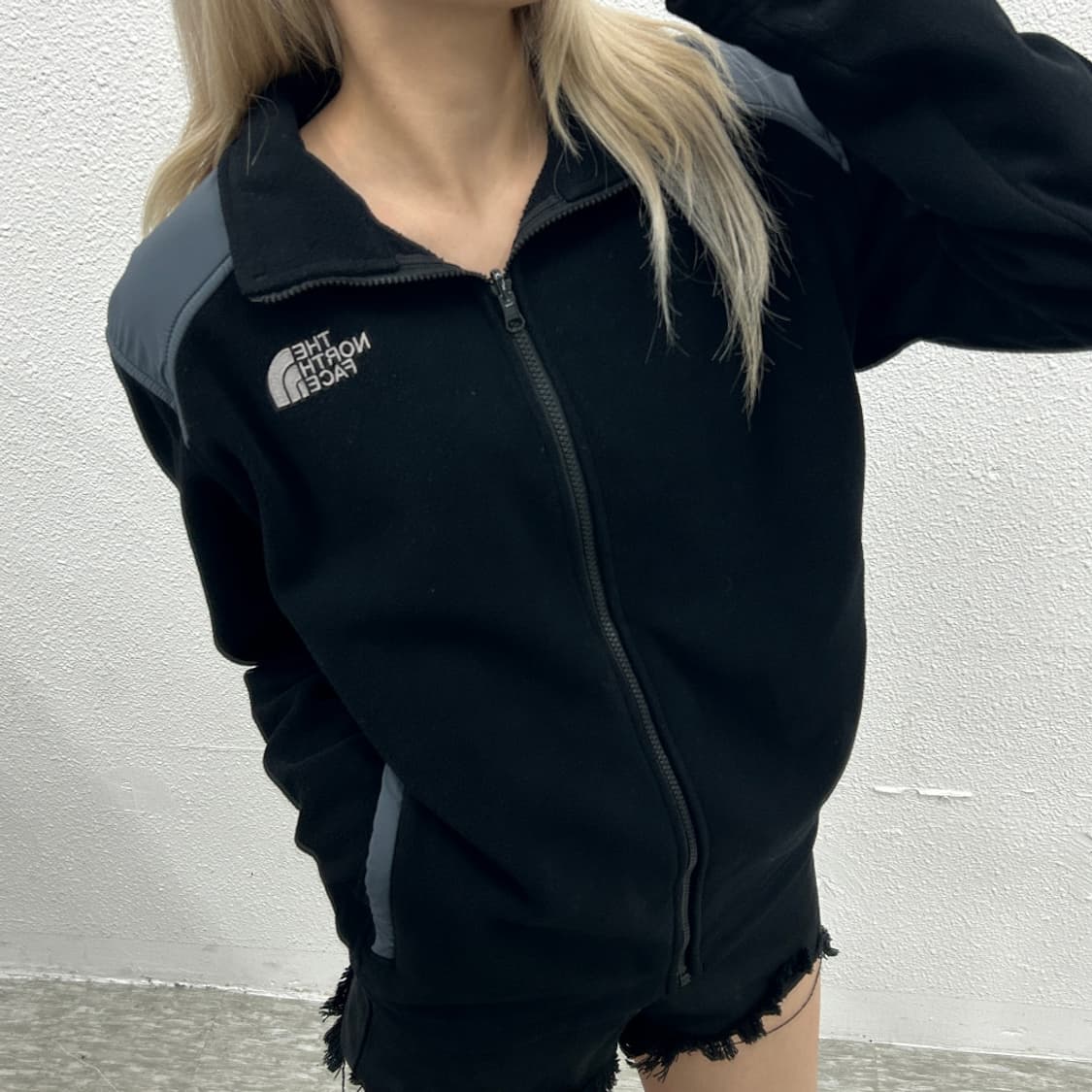 노스페이스 그레이배색 블랙 후리스 L 상품이미지1