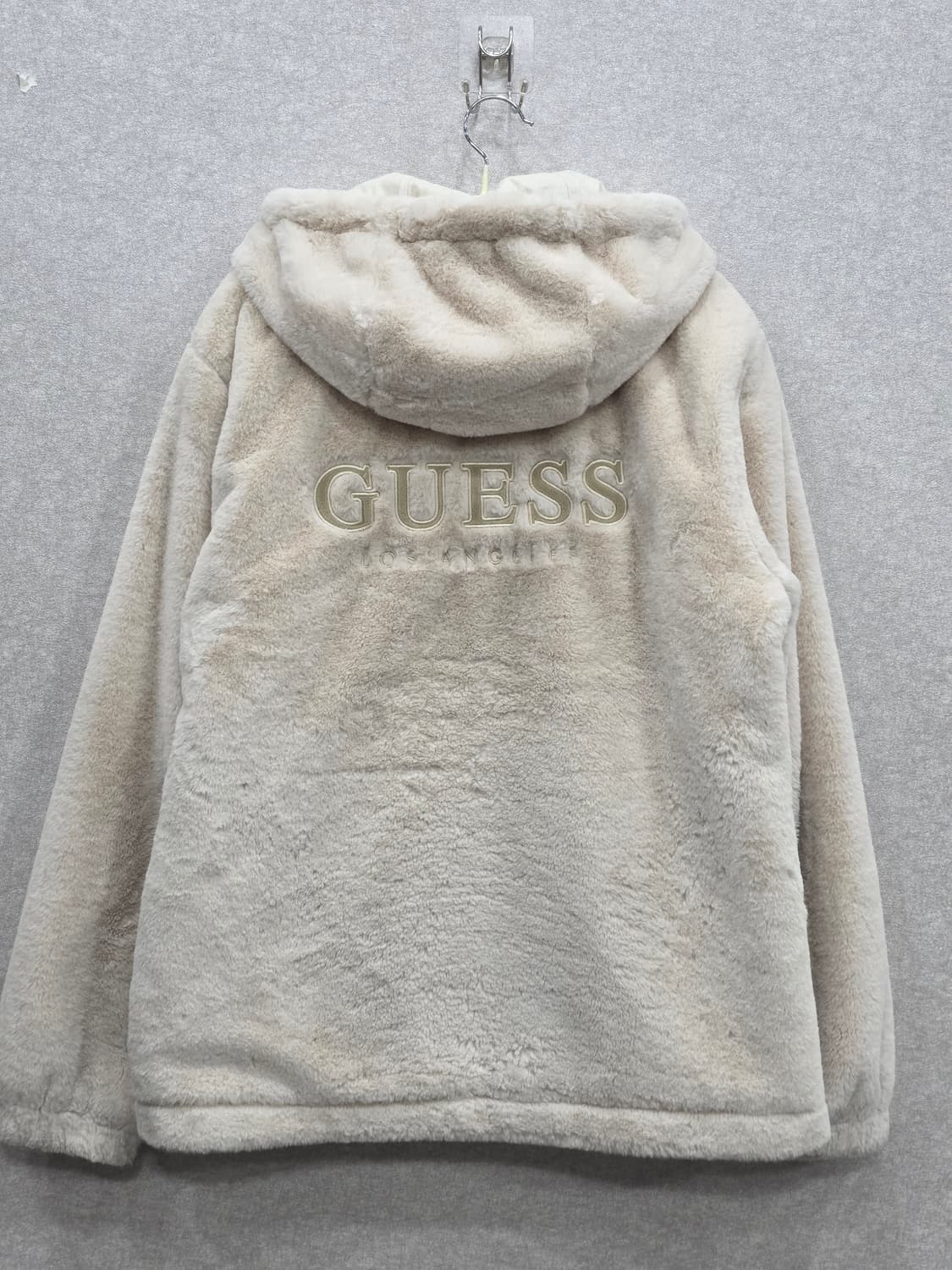 게스(GUESS) 퍼 후드 집업 자켓 상품이미지2