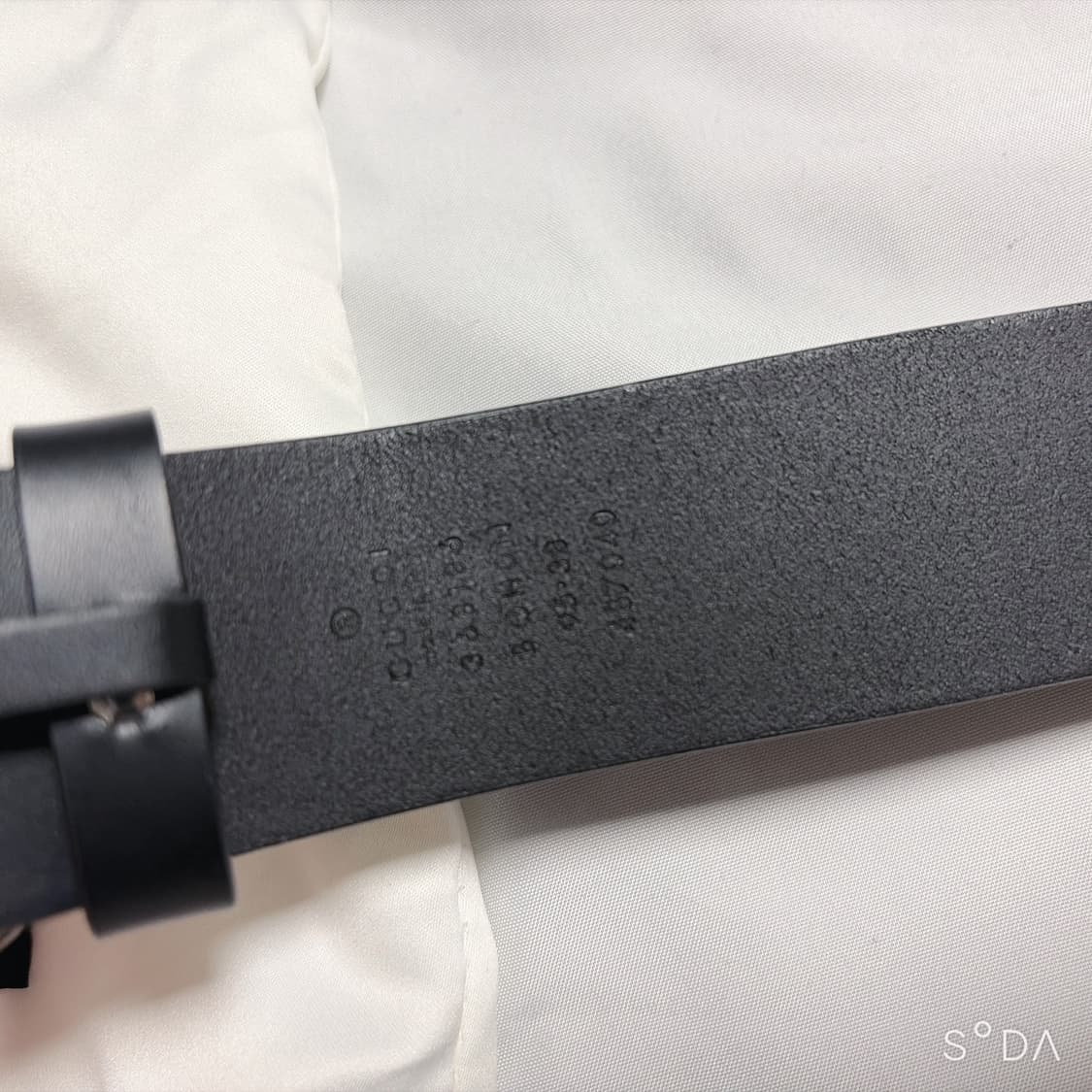 구찌 인터로킹 G 블랙 벨트 은장 105cm 상품이미지5