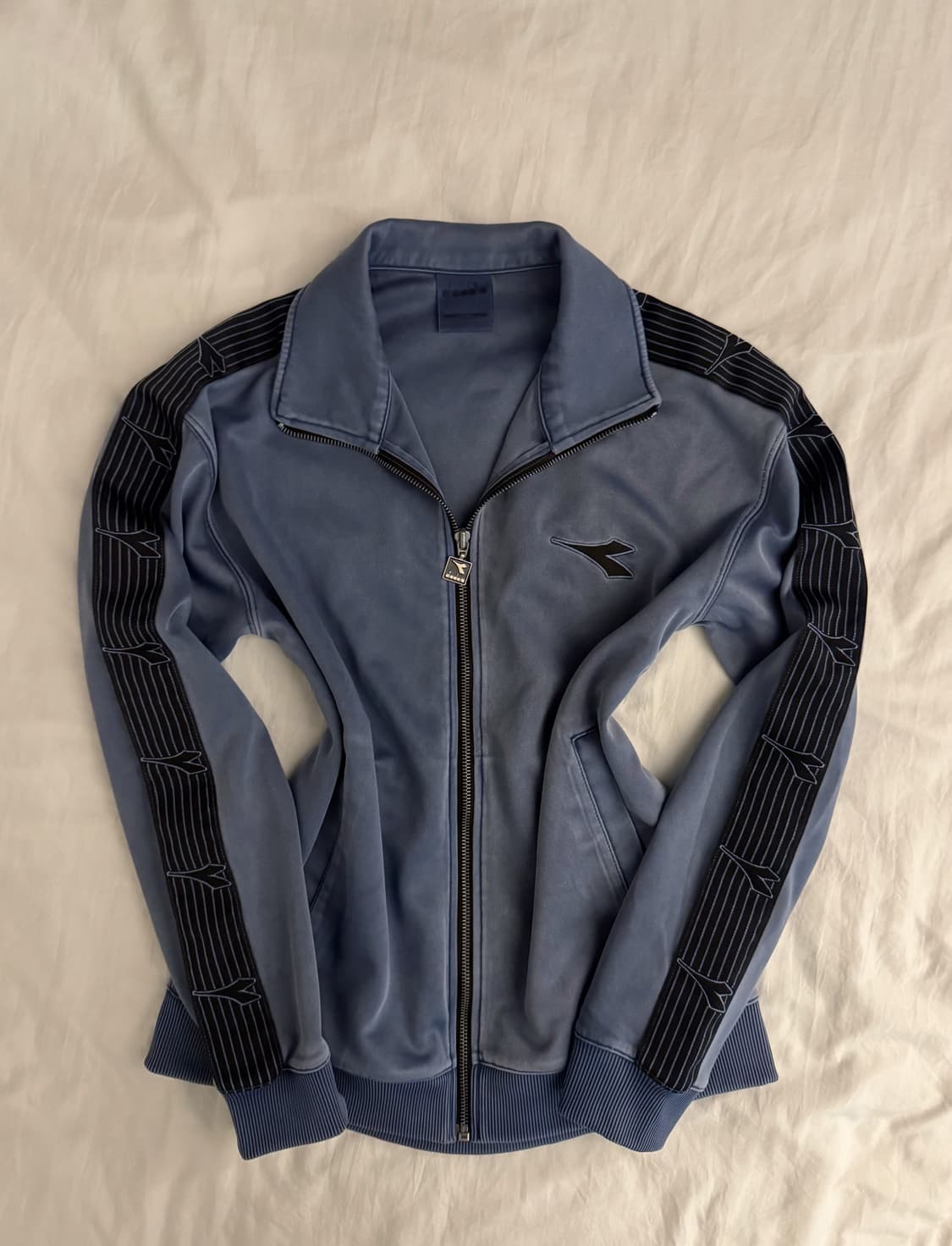 디아도라 블루 트랙탑 져지 상품이미지1