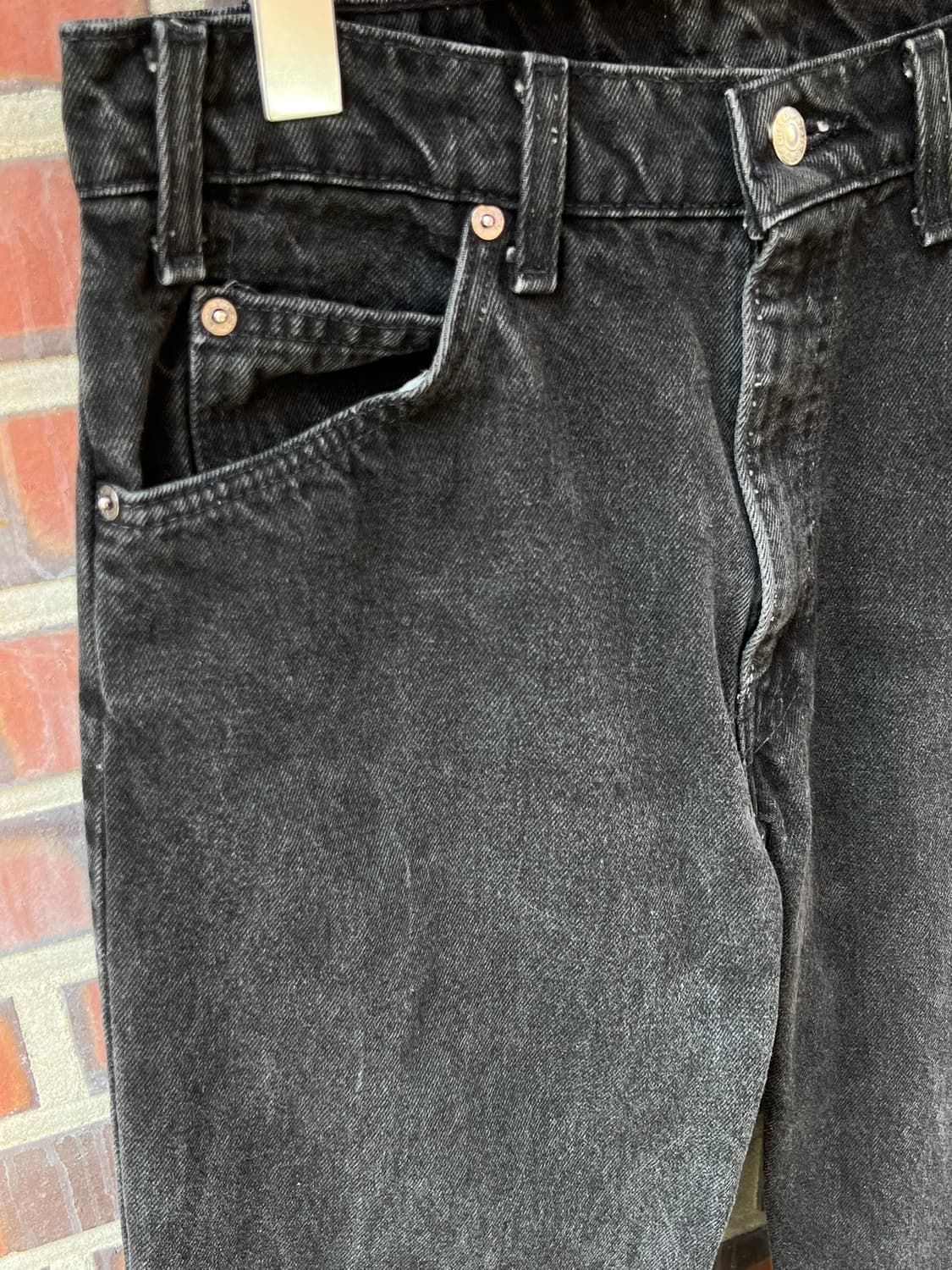 90's [32x32] 리바이스 550 USA 오렌지탭 블랙 데님 팬츠 상품이미지3