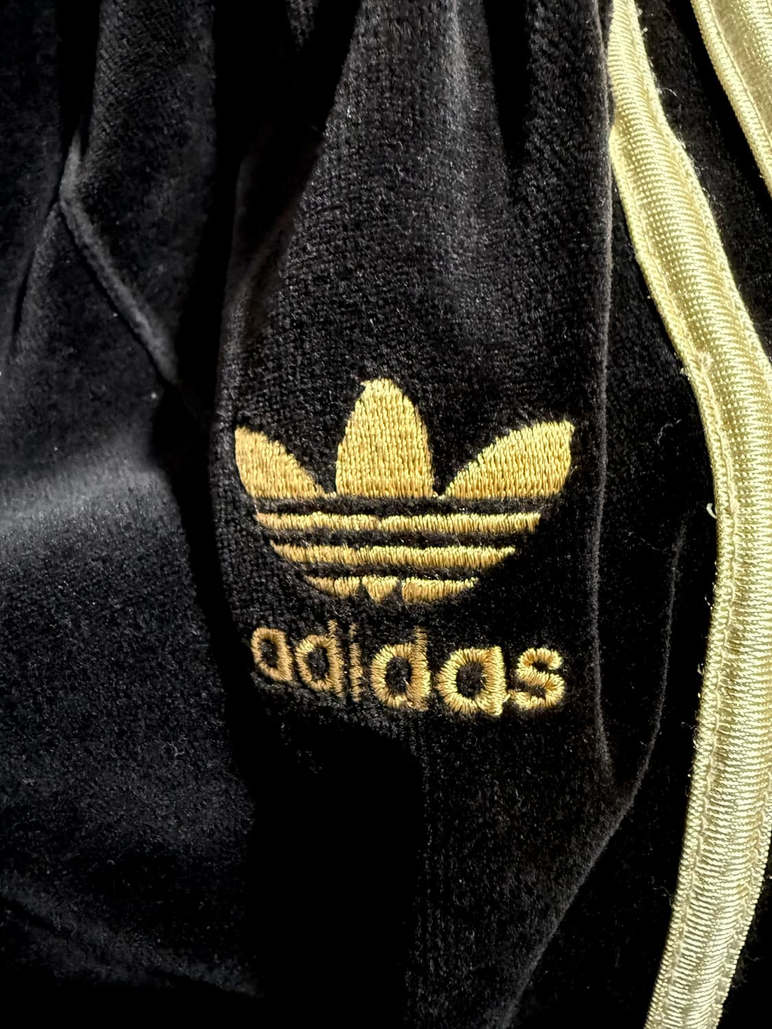 아디다스 블랙벨벳 골드삼선 와이드 트랙팬츠 105 상품이미지5