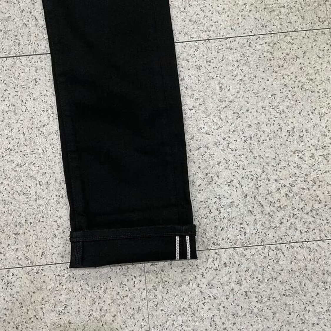 30) 유니클로 셀비지 블랙진 상품이미지2