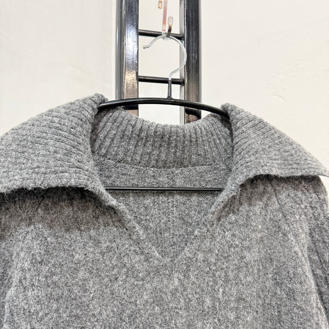 회색 그레이 세라카라 브이넥 v넥 니트 4060 상품이미지2