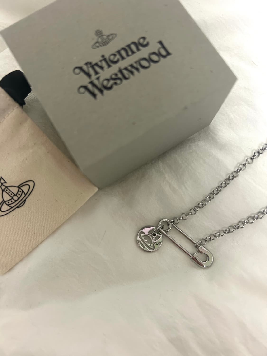 비비안웨스트우드 이모진 핀셋 목걸이 상품이미지1