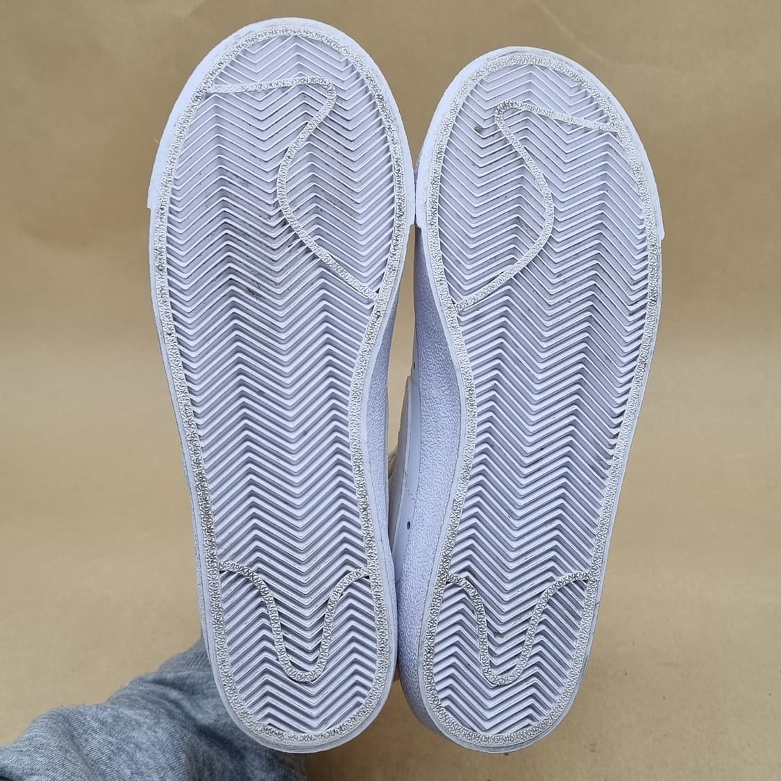 나이키 블레이저 미드77 여성하이탑235 상품이미지3