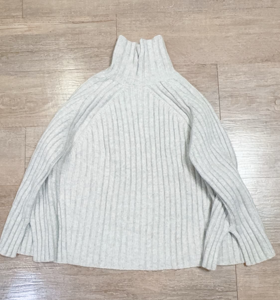 H&M 울 니트스웨터 M 상품이미지2