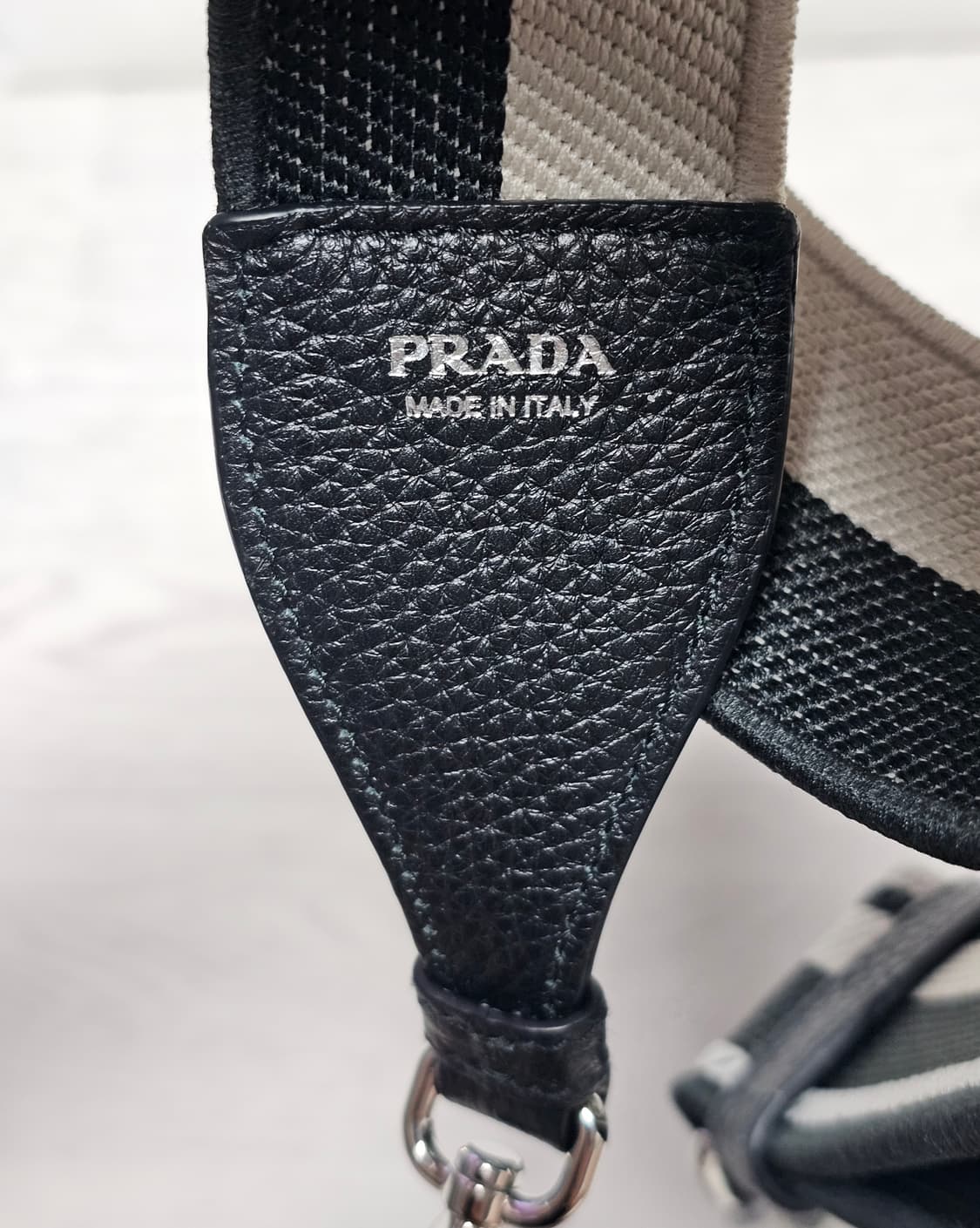 미사용 정품 프라다(1BC145) 은장 스트랩  상품이미지7