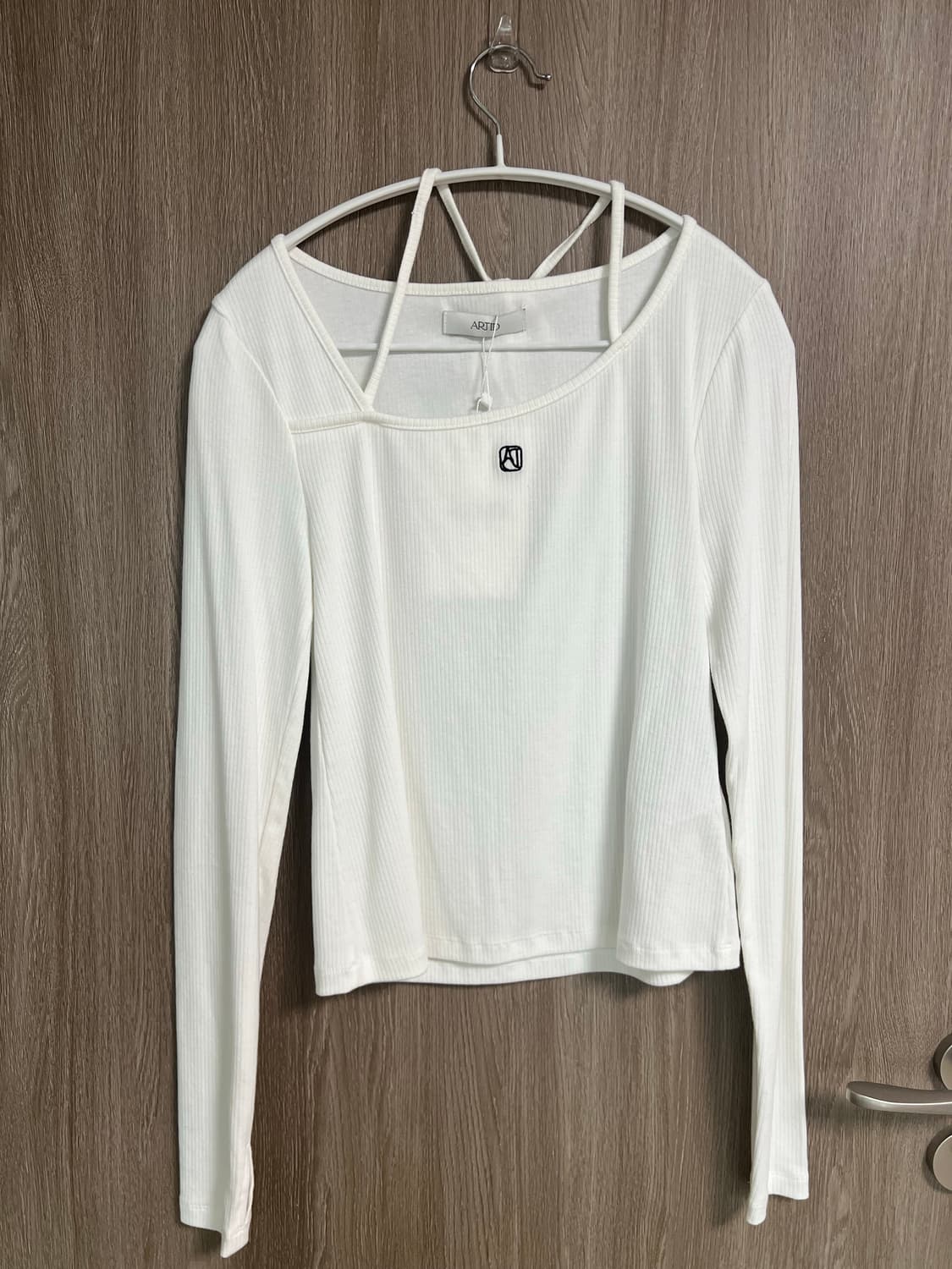 아티드 언밸런스 스트랩 티셔츠 white 상품이미지5