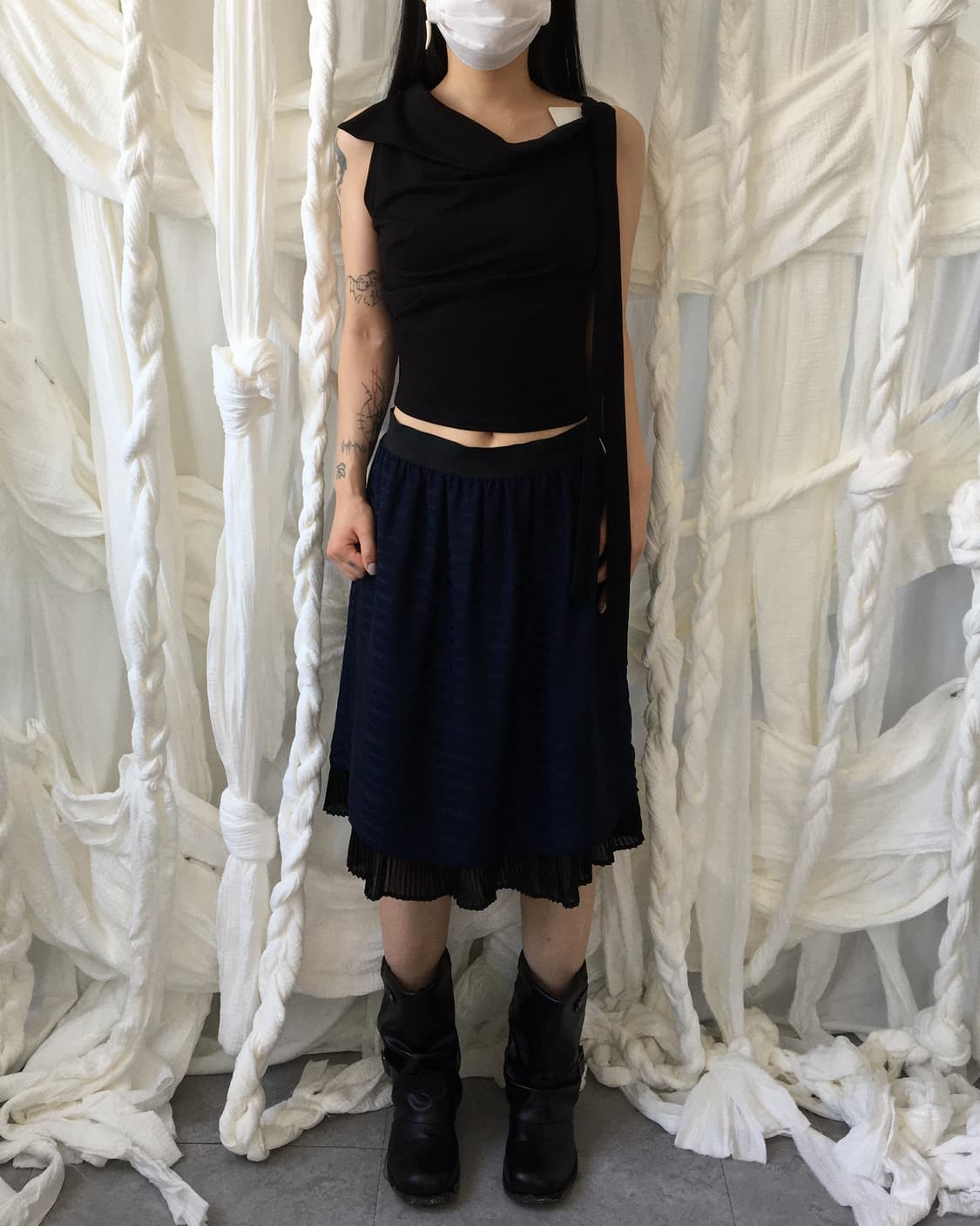 Tied neckline point top 상품이미지2