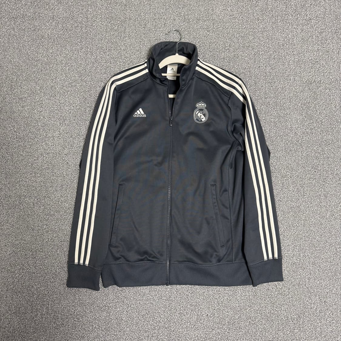 아디다스 레알마드리드 져지 그레이 105 트랙탑 상품이미지1