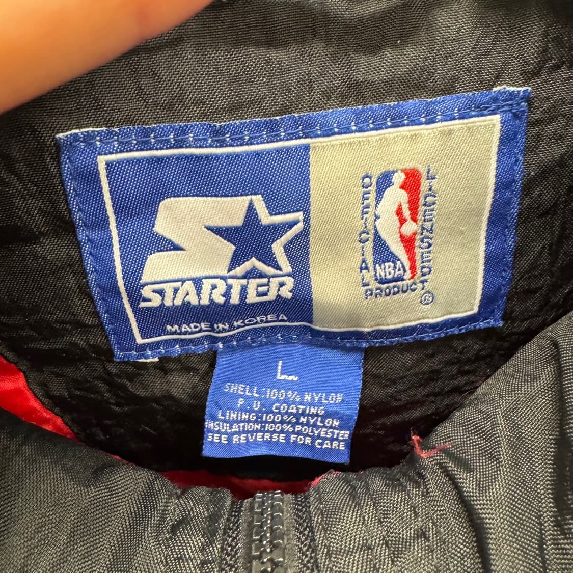 90s 스타터 X NBA 점퍼 사이드 로곧 디테일 레드 블랙 상품이미지7