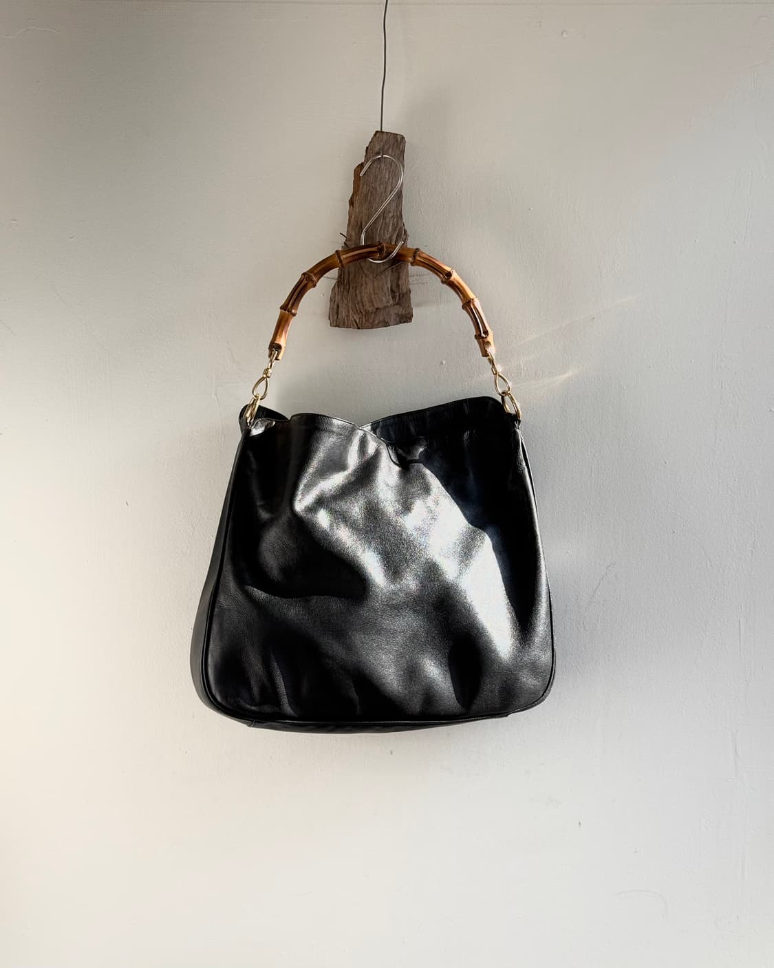 구찌 GG 블랙 레더 밤부 핸드백 상품이미지1