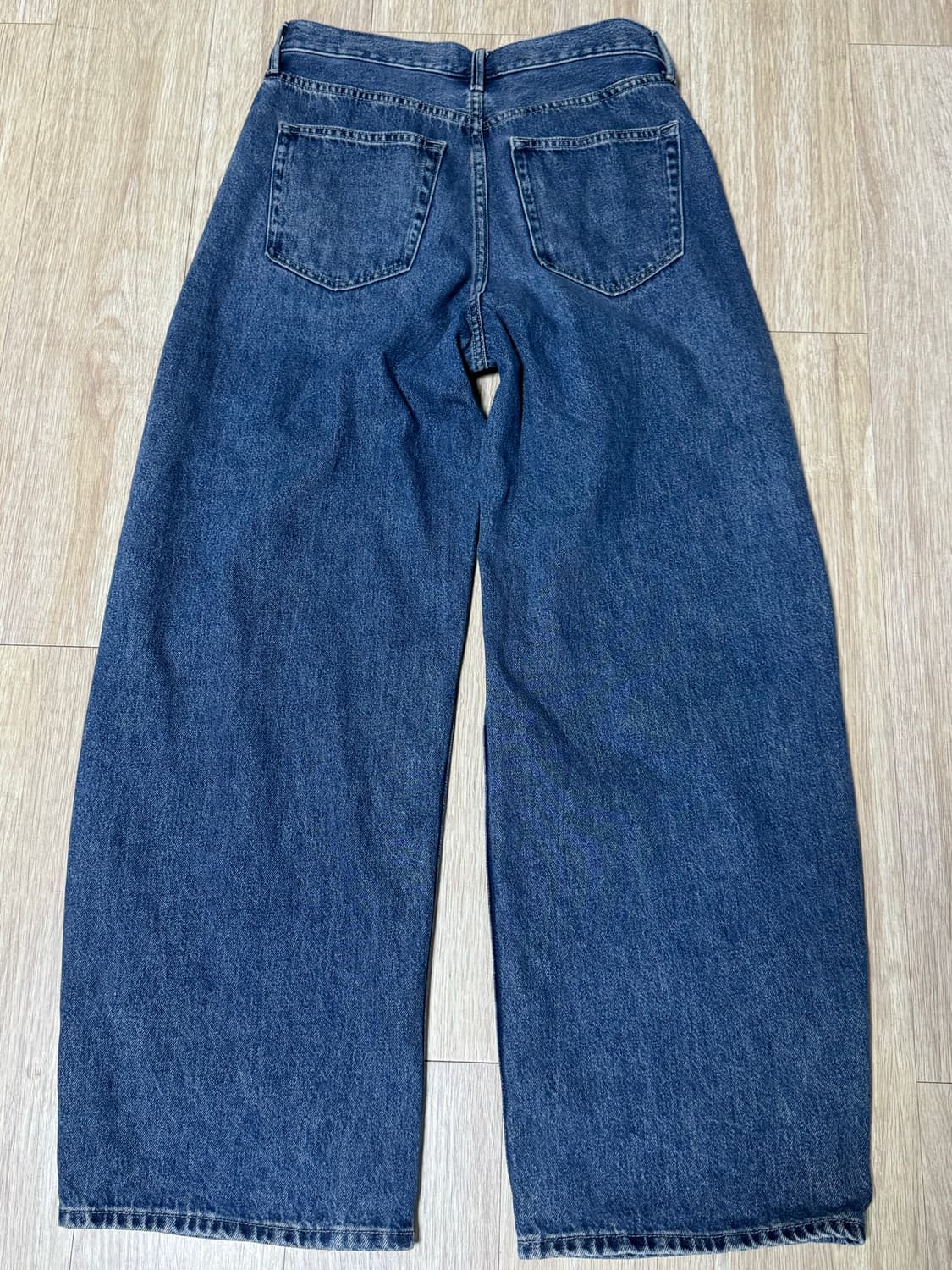 유니클로 배기커브진 중청 26 상품이미지2