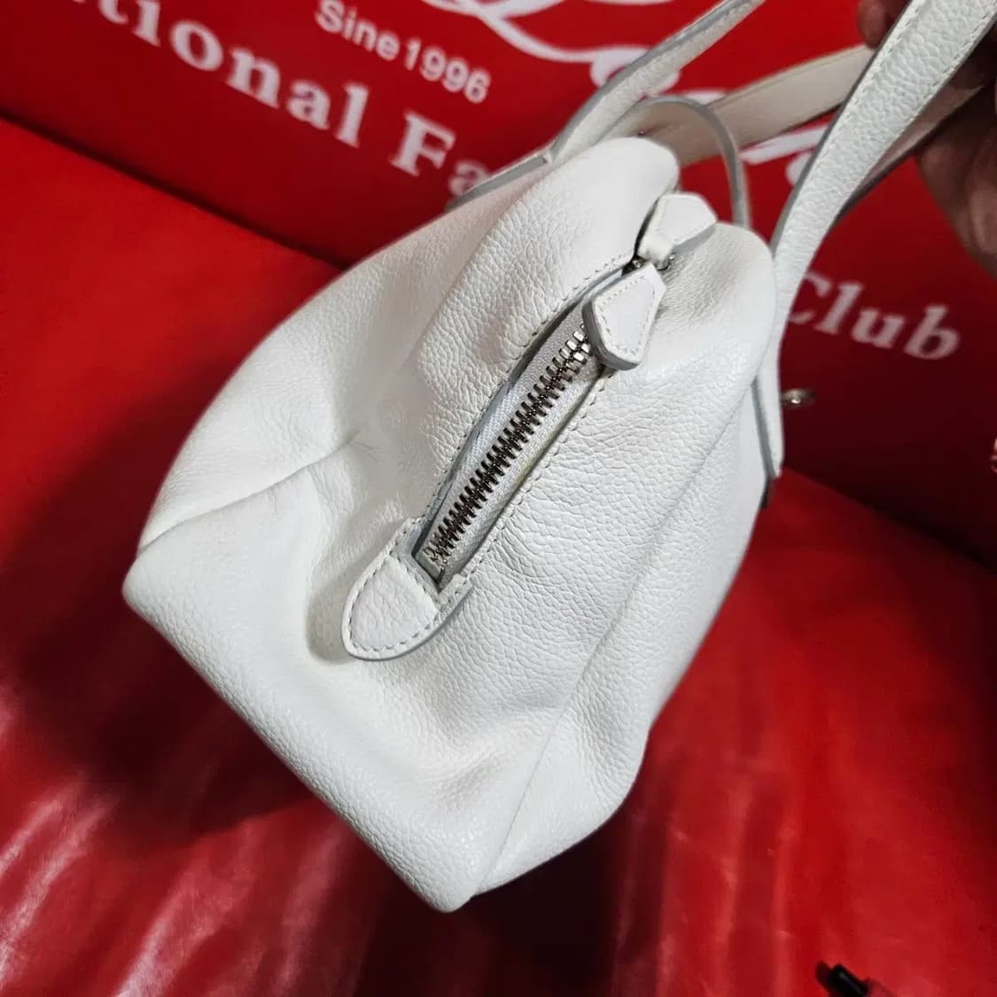 분크(Vunque) 미니 화이트 토트백  상품이미지5