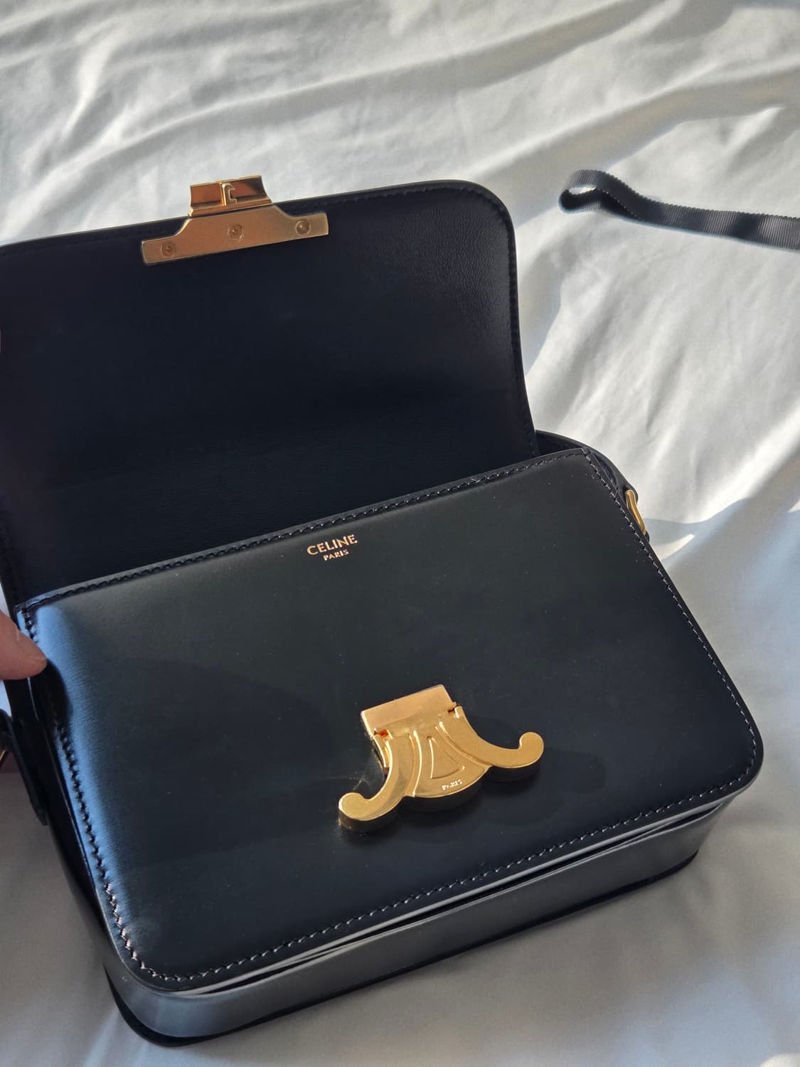 셀린느 트리옹프백 틴 사이즈 샤이니카프스킨 셀린느가방 트리오페 상품이미지3