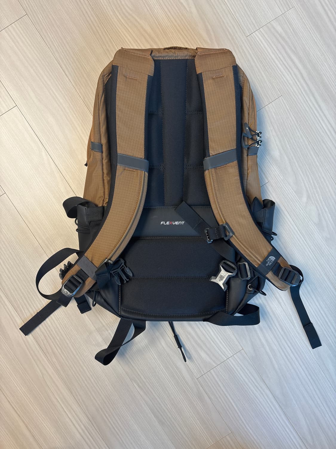 노스페이스 보레알리스 백팩(브라운) 상품이미지2