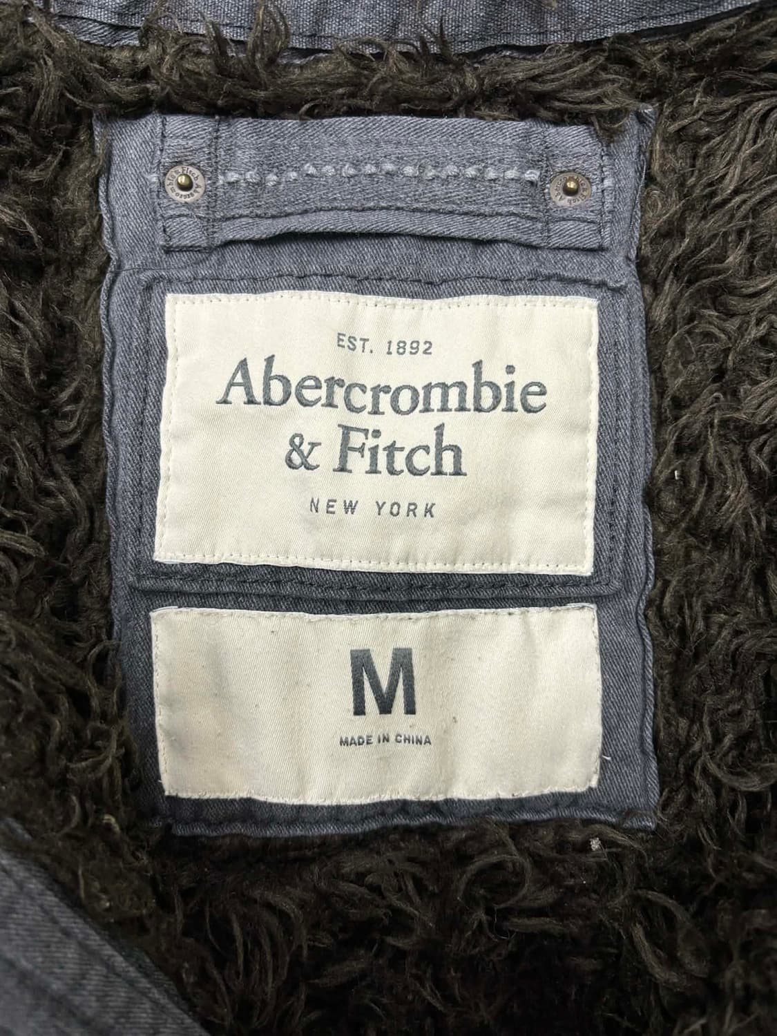 아베크롬비 y2k 울프죠 퍼 자켓 대장급 후드집업 희귀져지(M) 상품이미지4