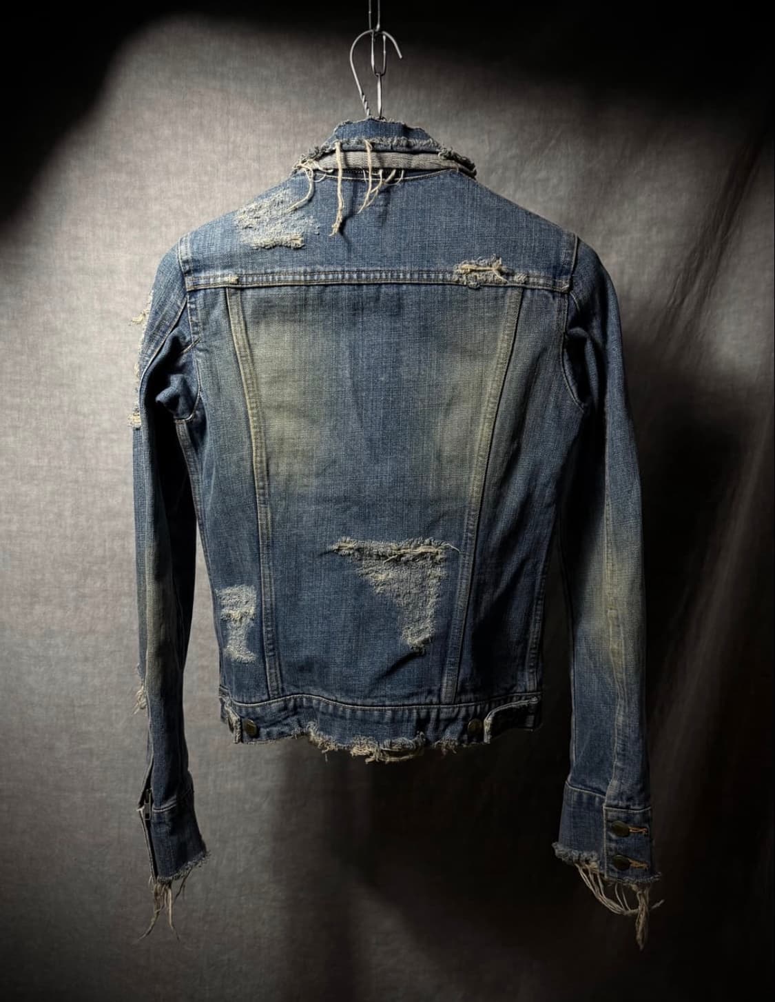 LGB Distressed Fringe Denim Jacket 상품이미지2