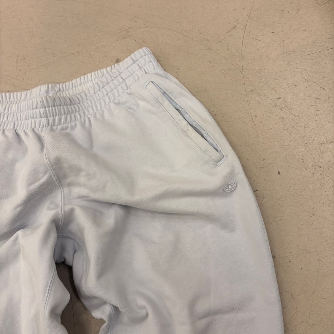 아디다스 아이스 그레이 조거 트레이닝 팬츠 상품이미지2