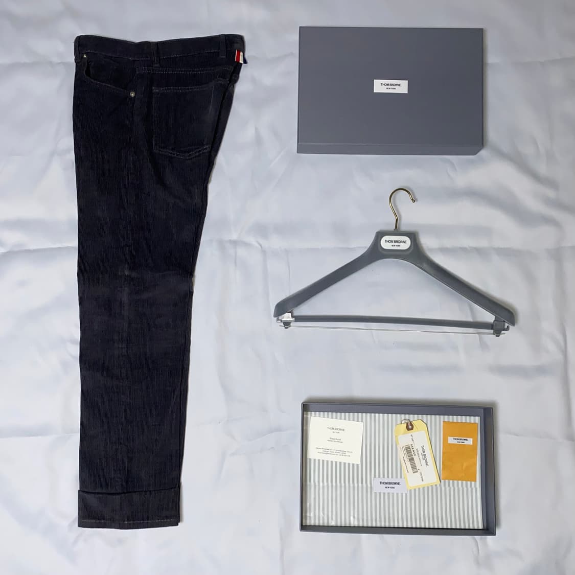 톰브라운 코듀로이 차콜 팬츠 상품이미지3