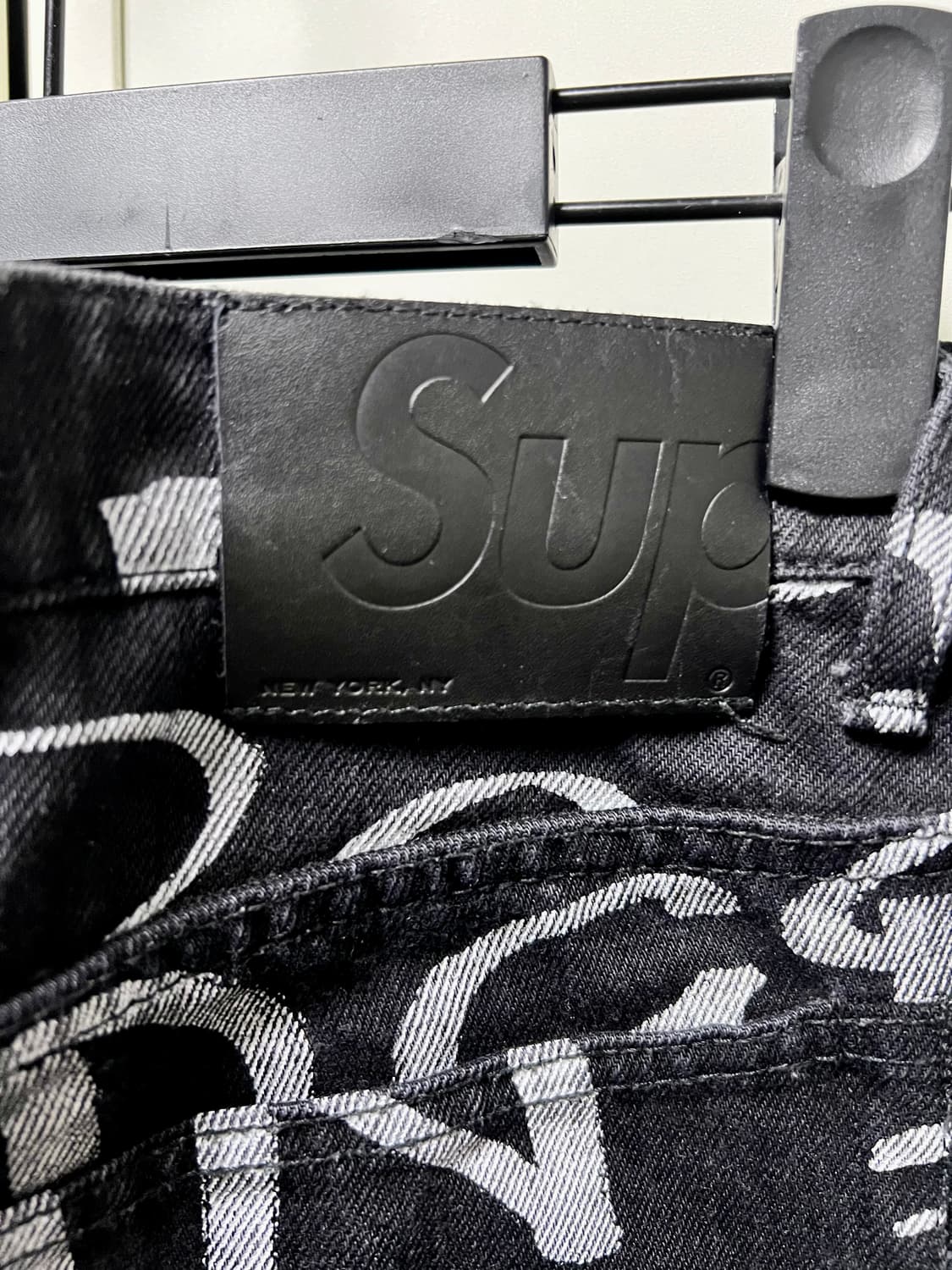 [34] 슈프림 블랙 아크 데님 레귤러 진 상품이미지4