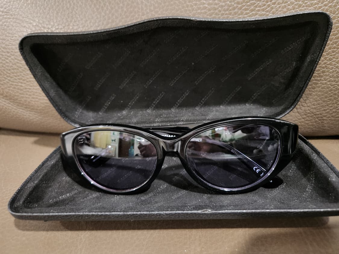 발렌시아가 트위스트 선글라스 상품이미지8