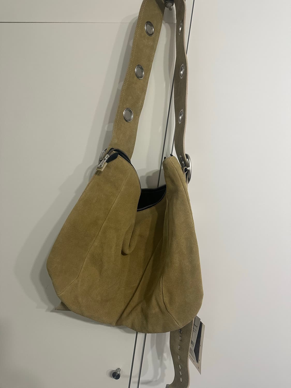 베이컨트 아카이브 벨라 호보백 스웨이드 베이지 상품이미지4