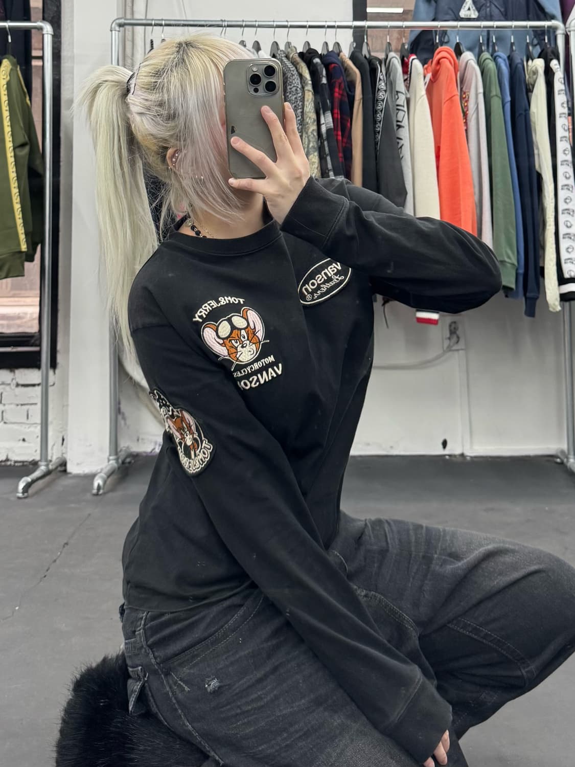 밴슨 레더 톰과제리 자수 롱슬리브 상품이미지5