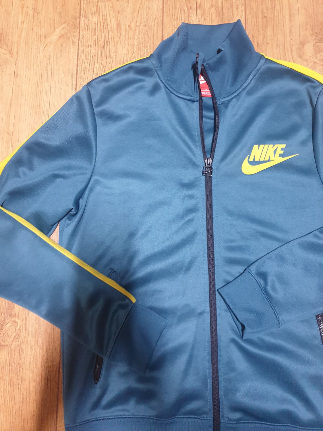 1027 나이키 운동복 집업 95 사이즈입니다 상품이미지4