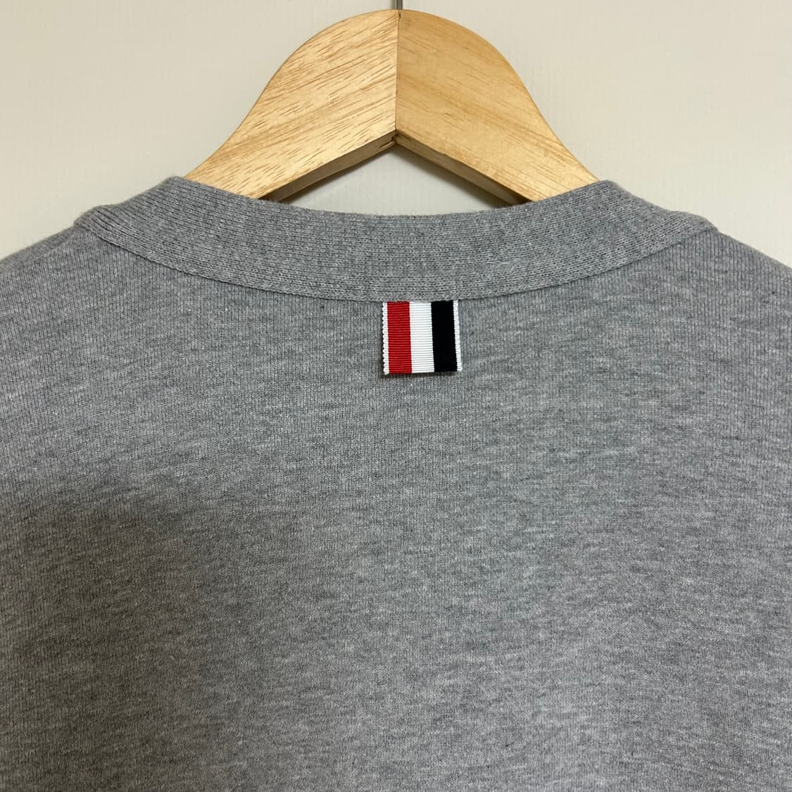 톰브라운 정품 사선완장 코튼 가디건 3 상품이미지8