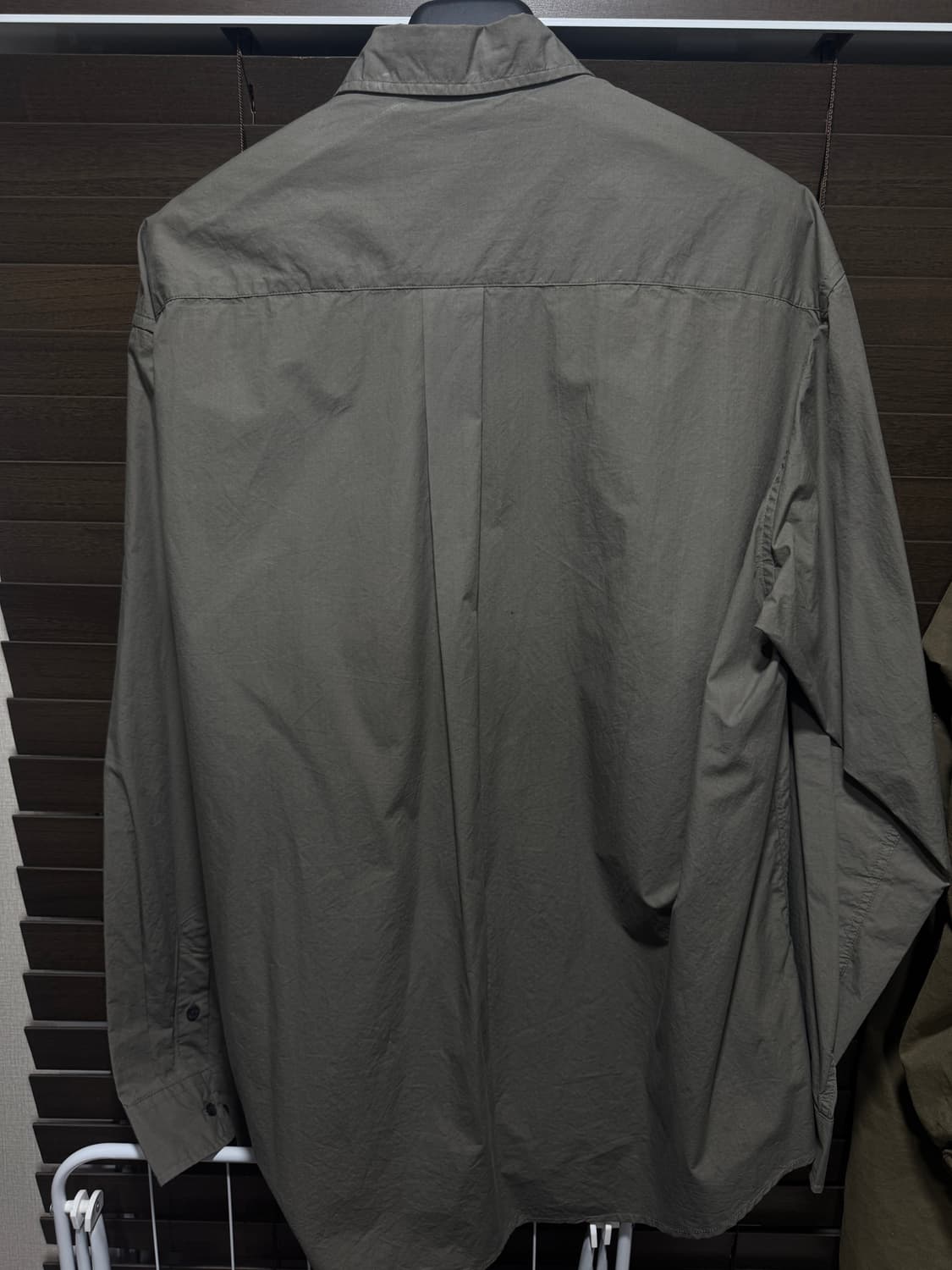 애습 스테디 셔츠 올리브 카키 상품이미지2