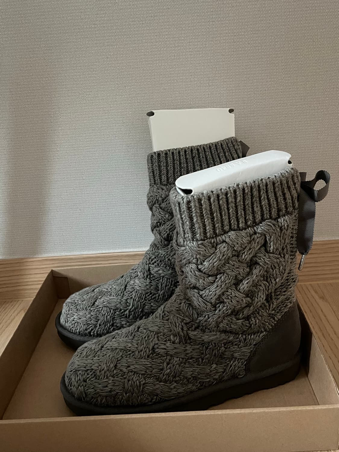 어그 니트부츠 새상품 상품이미지1