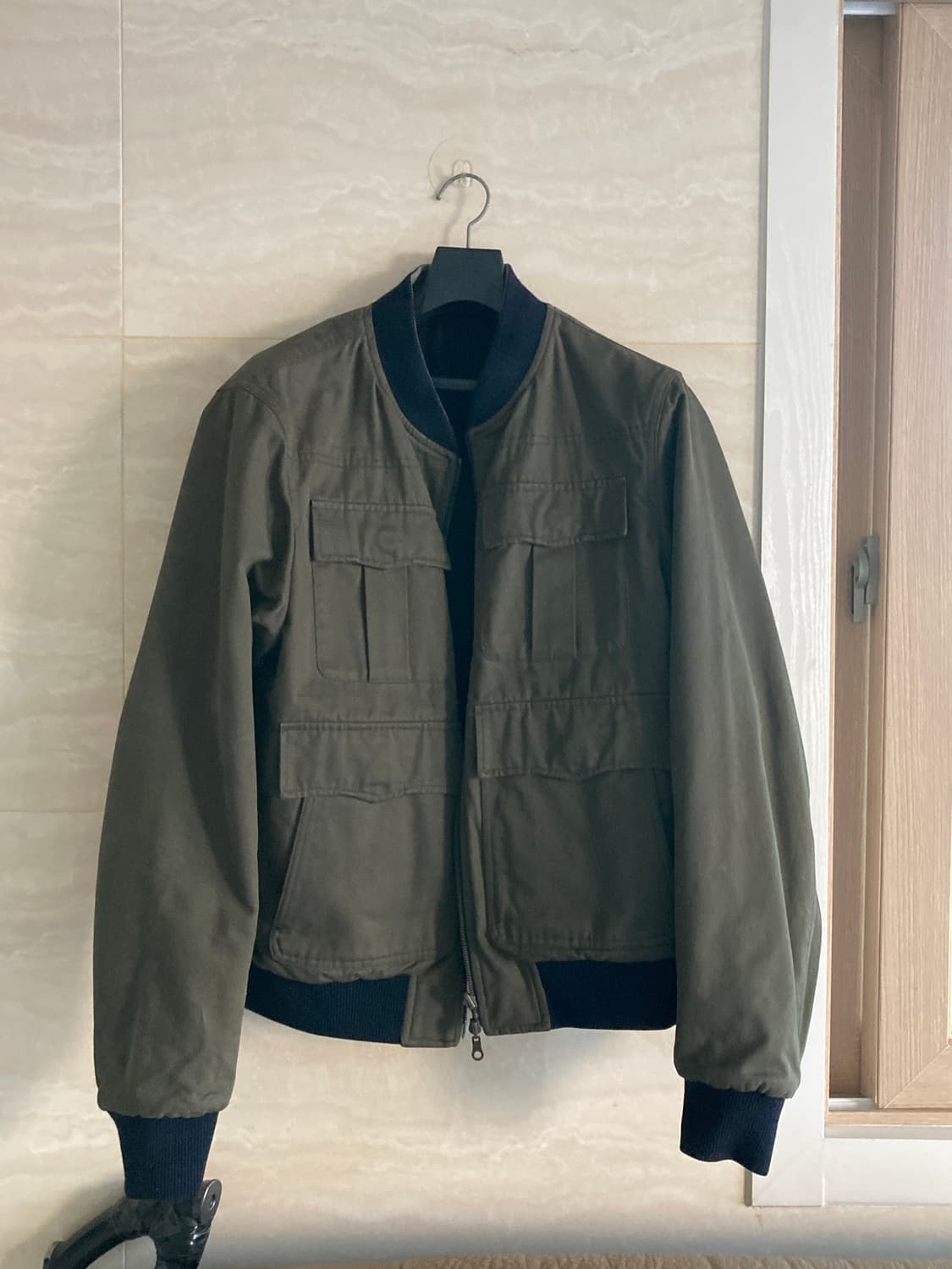 (42)드리스반노튼 리버서블 봄버 상품이미지1