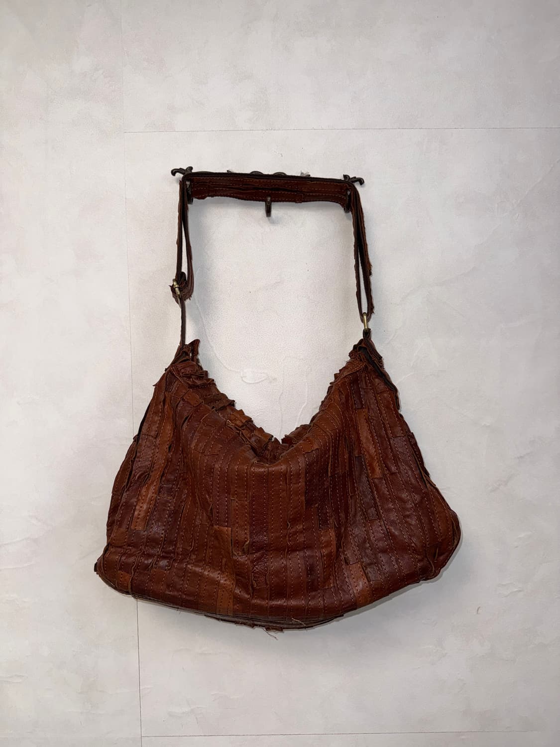 Brown lamb skin shirring wrinkled 크로스백  상품이미지4