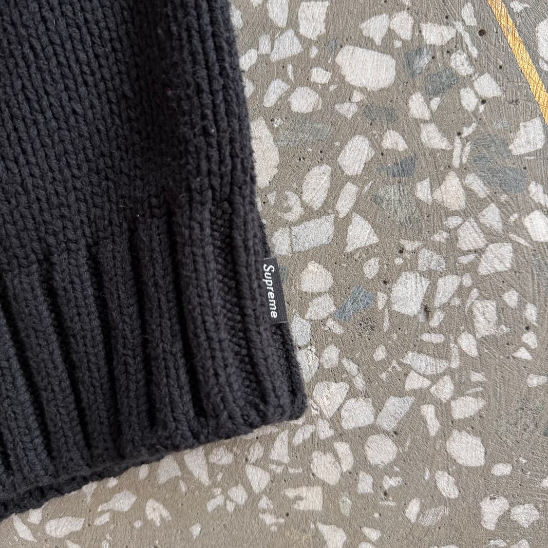 슈프림 토널 아플리케 스웨터 - 25ss 상품이미지7