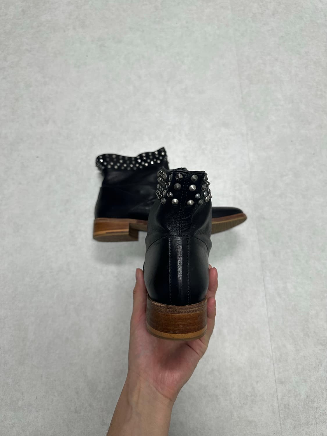  자딕앤볼테르 스터드 앵클 부츠    상품이미지3