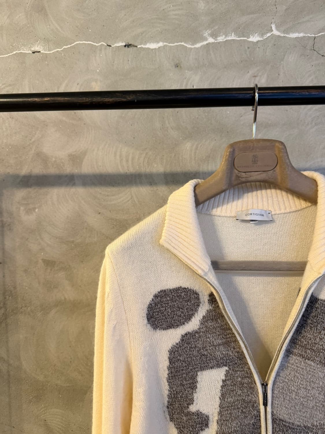 꼬르띠지아니 짚업 니트 100 상품이미지2