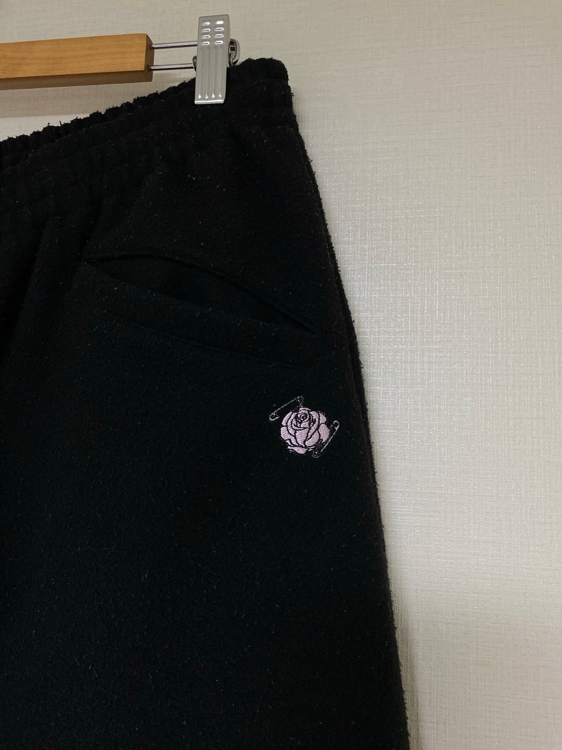 UNDERCOVER X GU 플리스팬츠 블랙 상품이미지2